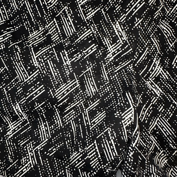 NWT Apt. 9 Women's Black and White Geometric Shorts - Picture 2 of 5